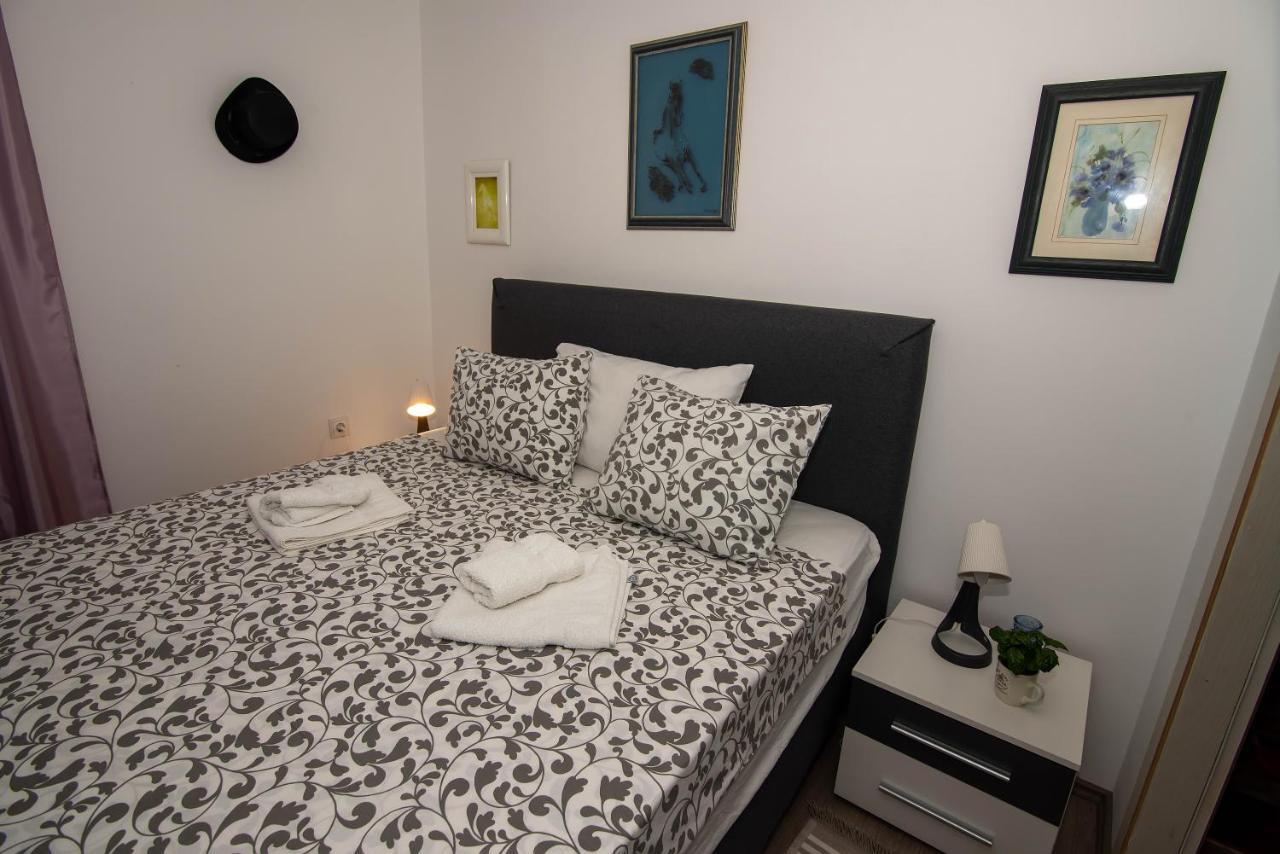 Appartement Izvor à Ilok Extérieur photo